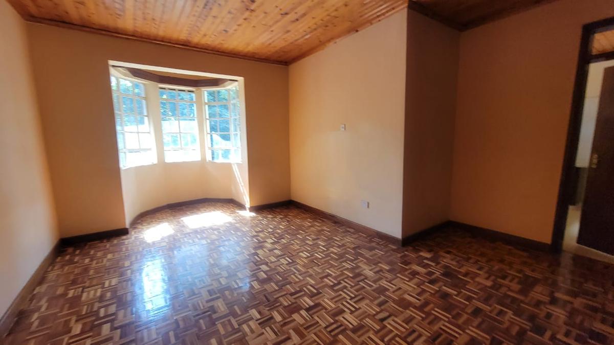 4 Bed House with En Suite in Runda - 18