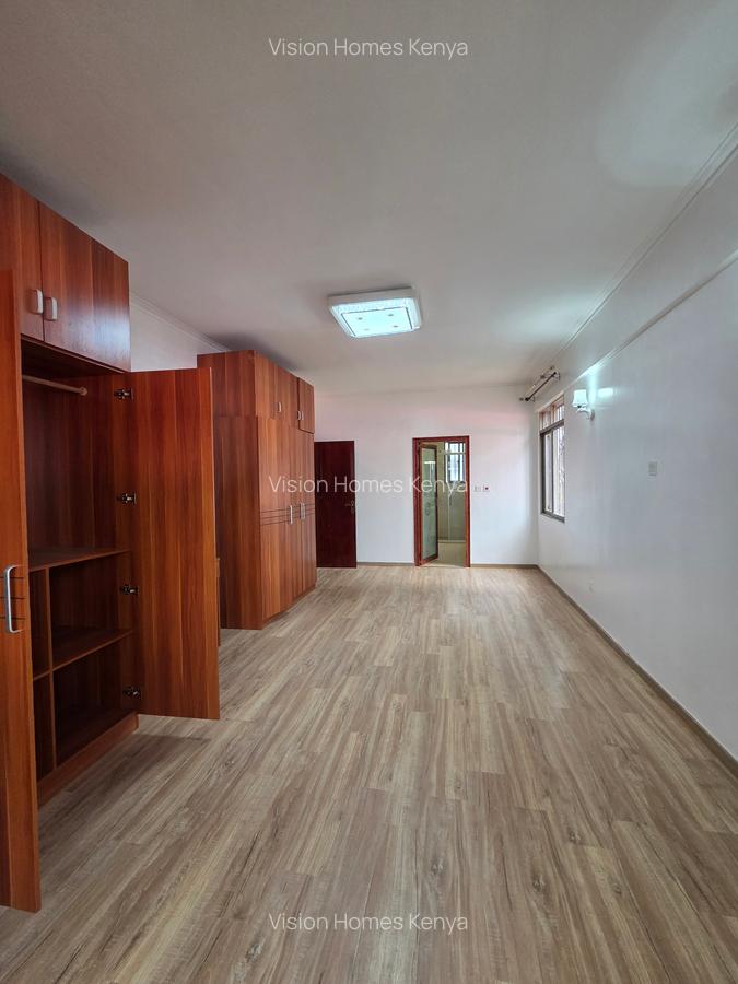 3 Bed Apartment with En Suite in Kilimani - 2