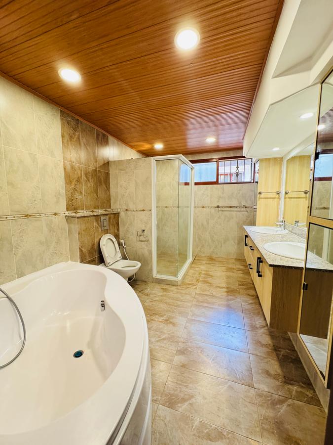 5 Bed Townhouse with Swimming Pool at Spring Valley - 11