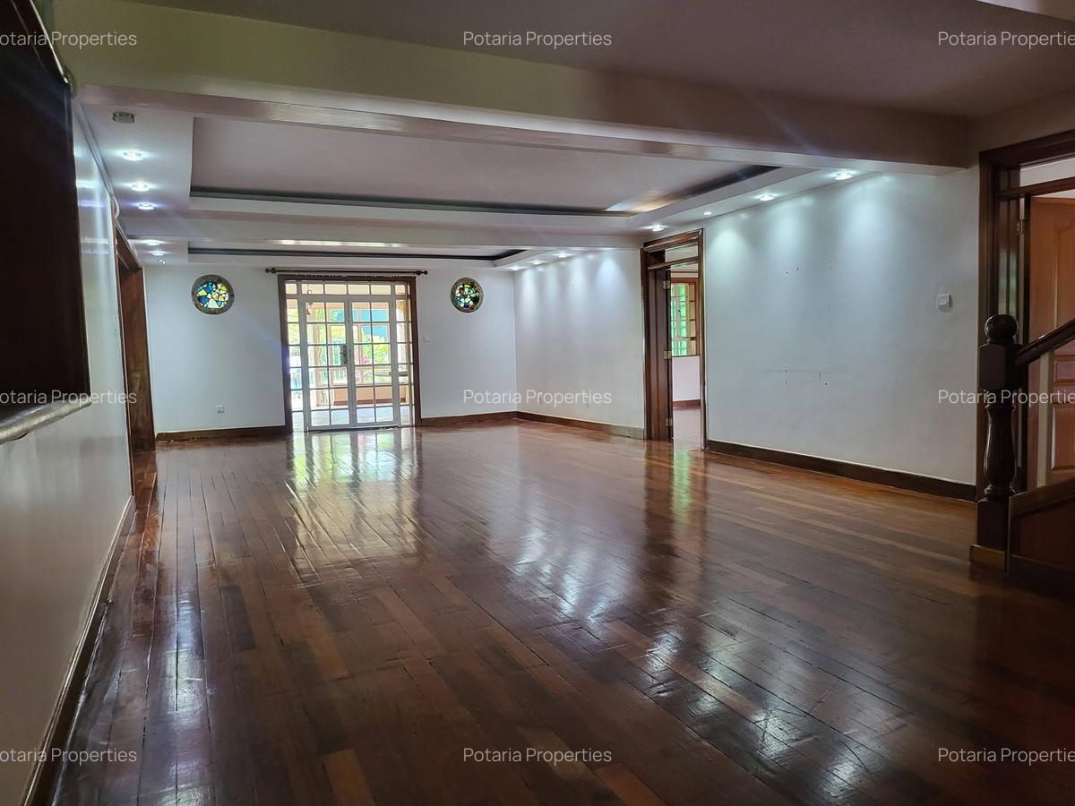 4 Bed House with Swimming Pool in Runda - 3