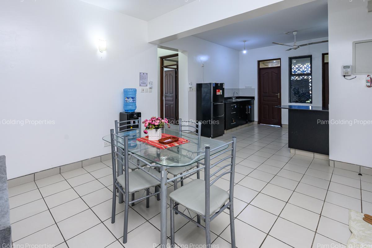 2 Bed Apartment with En Suite at Links Road - 5