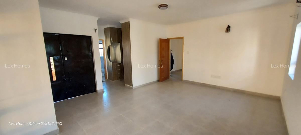 4 Bed House with En Suite at Rimpa Road - 13