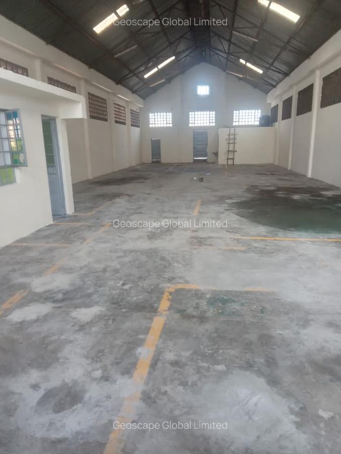 Warehouse with Parking in Industrial Area - 1