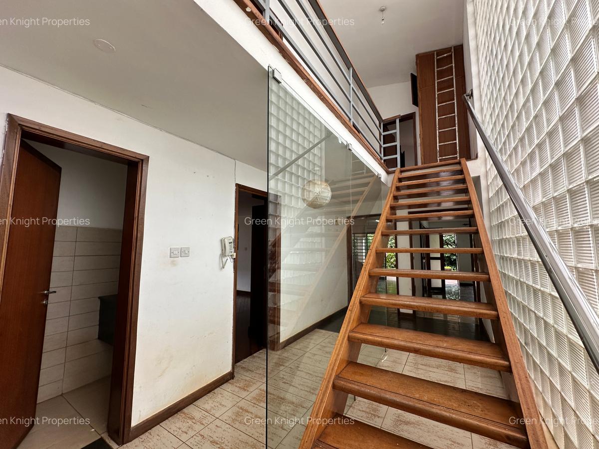 4 Bed Townhouse with En Suite in Lavington - 7