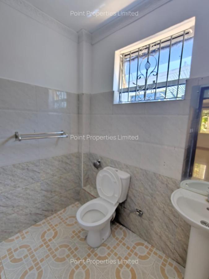 3 Bed Apartment with En Suite in Karen - 12