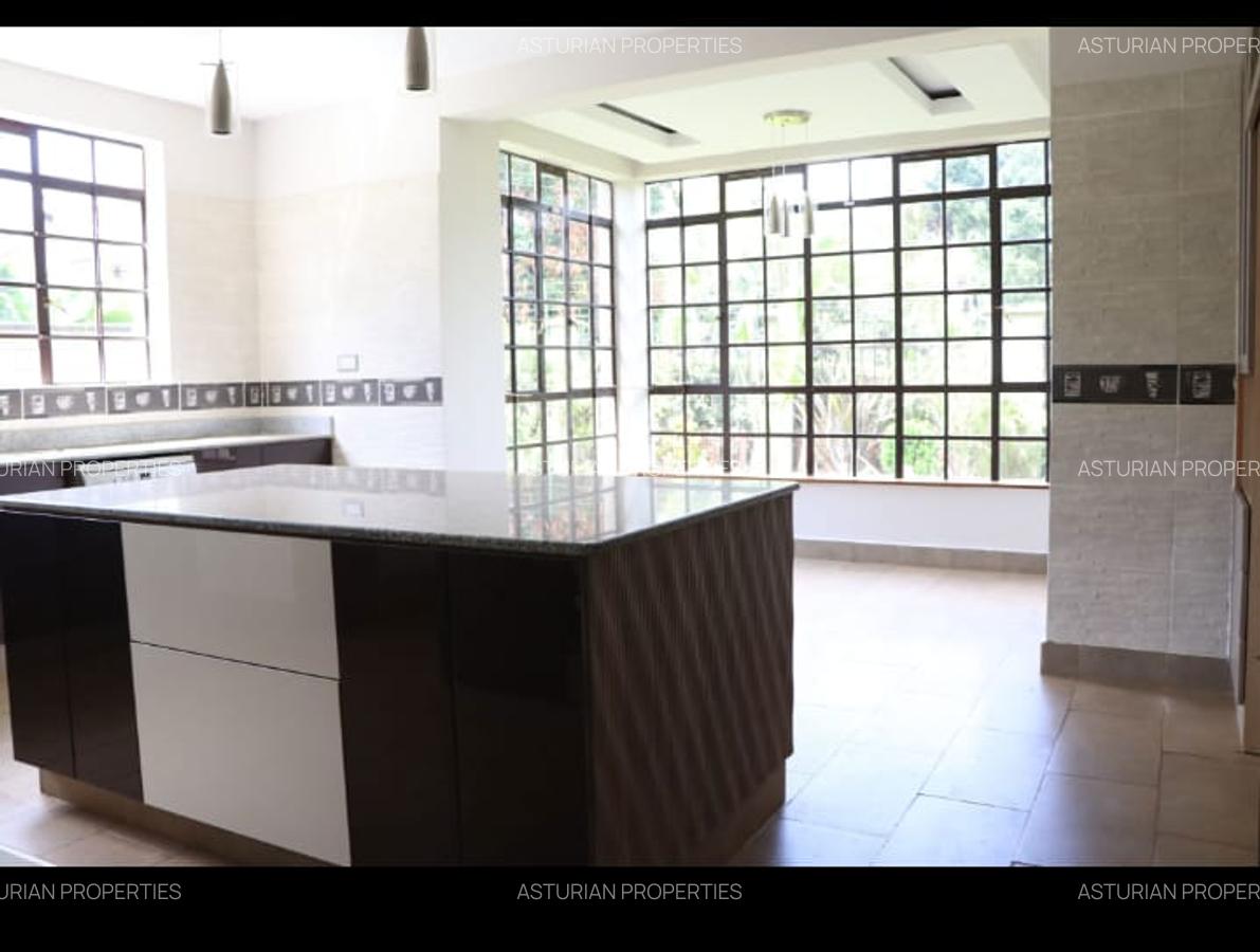 5 Bed Townhouse with En Suite in Runda - 14