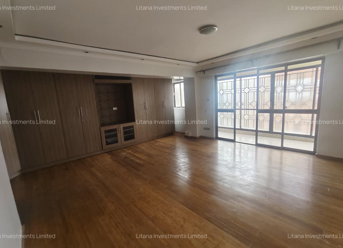 4 Bed Apartment with En Suite in Kilimani - 3