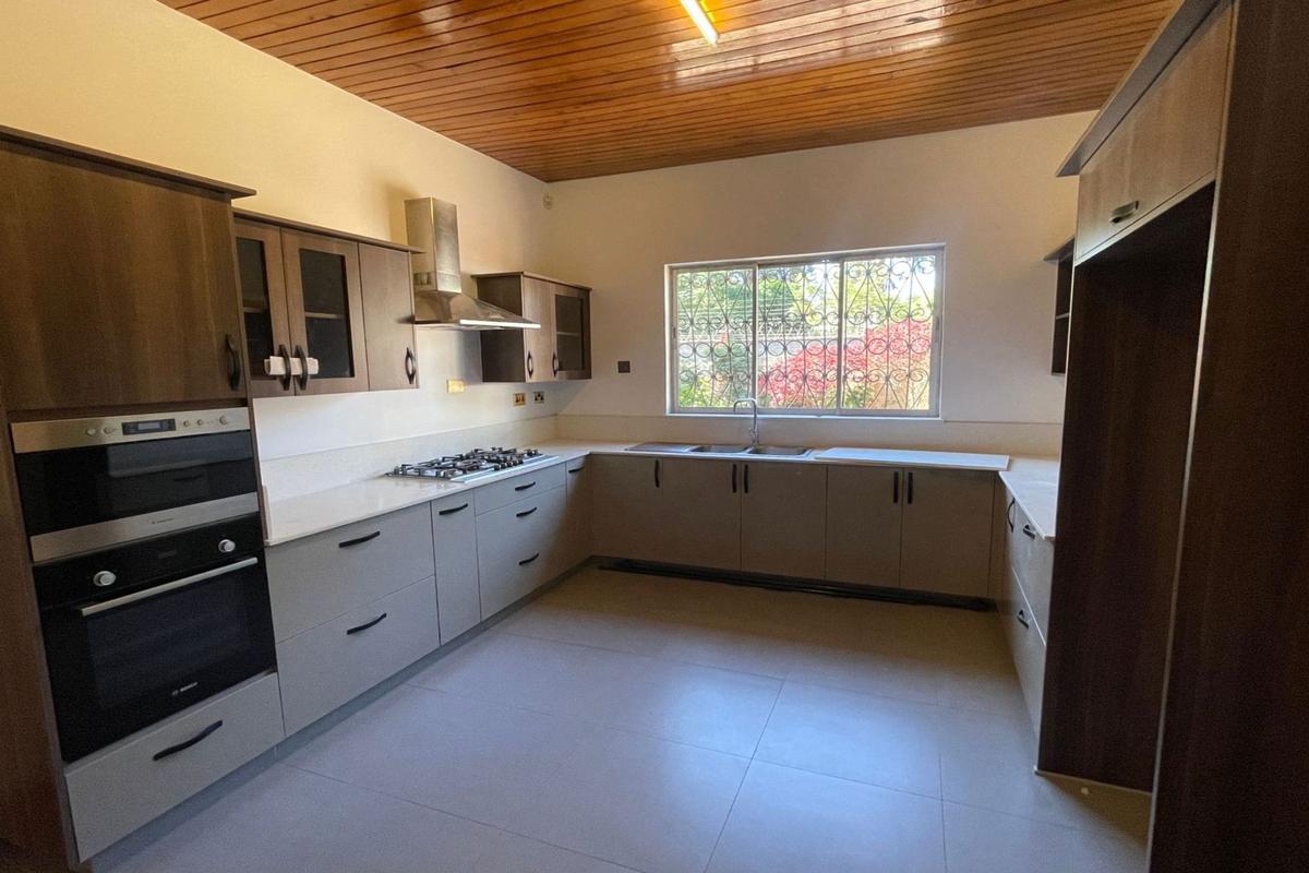 5 Bed House with En Suite in Kitisuru - 5