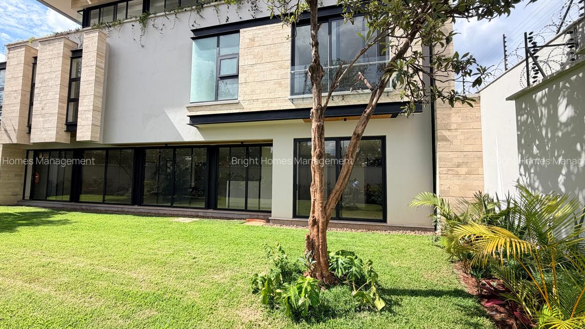5 Bed Townhouse with En Suite in Westlands Area - 3