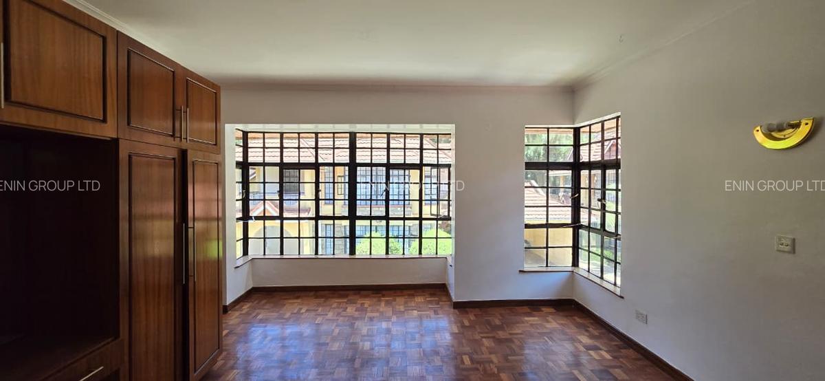 5 Bed Townhouse with En Suite in Lavington - 14