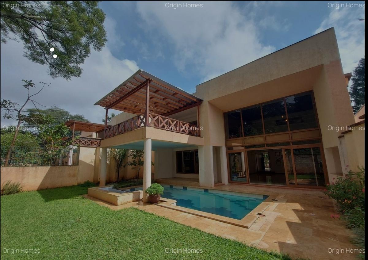 4 Bed Townhouse with En Suite at Lavington - 1