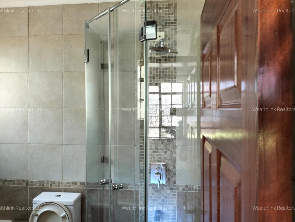5 Bed Townhouse with En Suite at Lavington - 11