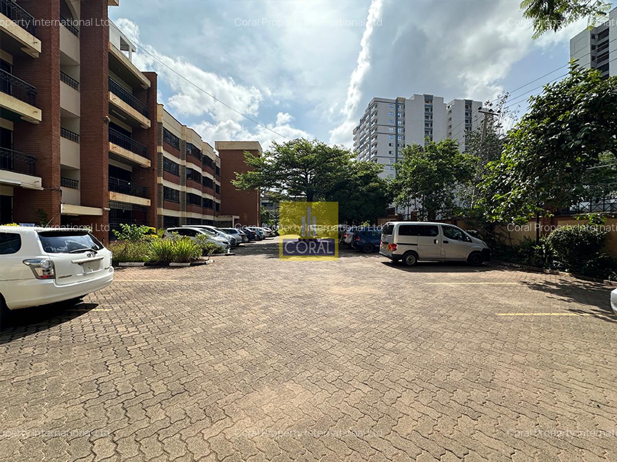 3 Bed Apartment in Parklands - 20