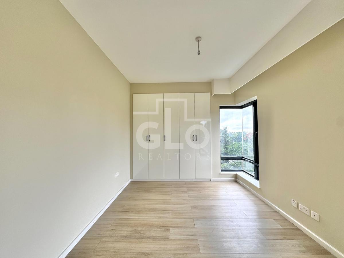 2 Bed Apartment with En Suite in Riverside - 11