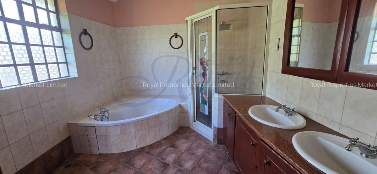 4 Bed House with En Suite in Runda - 7