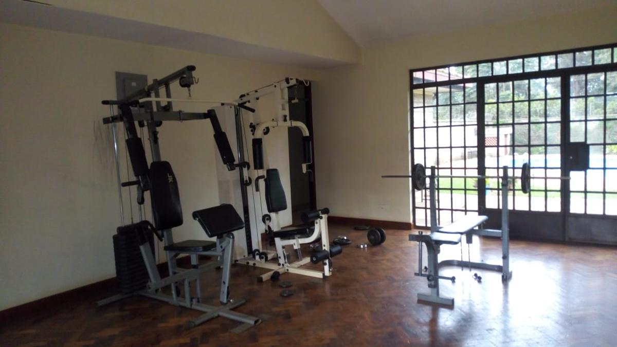 4 Bed Townhouse with En Suite at Lavington - 8