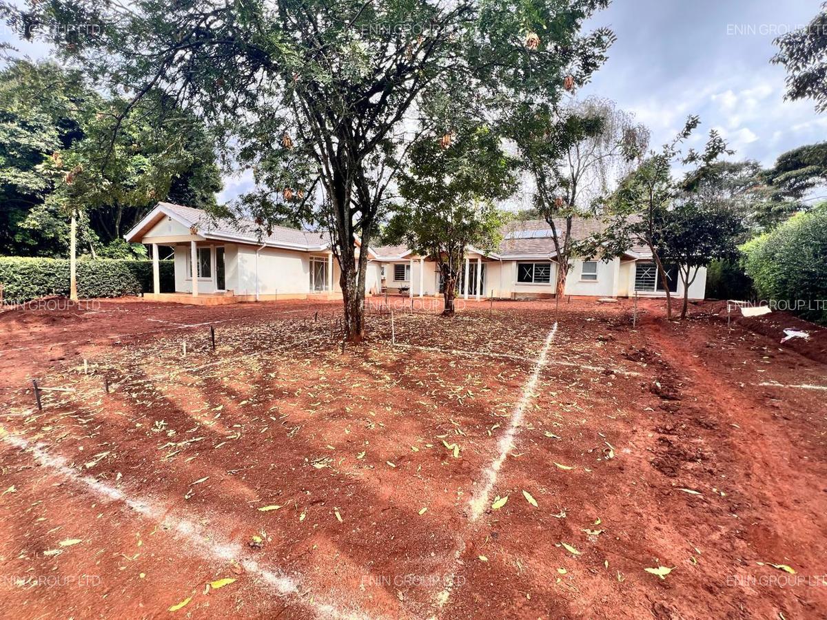 4 Bed House with En Suite at Loresho Crescent - 1