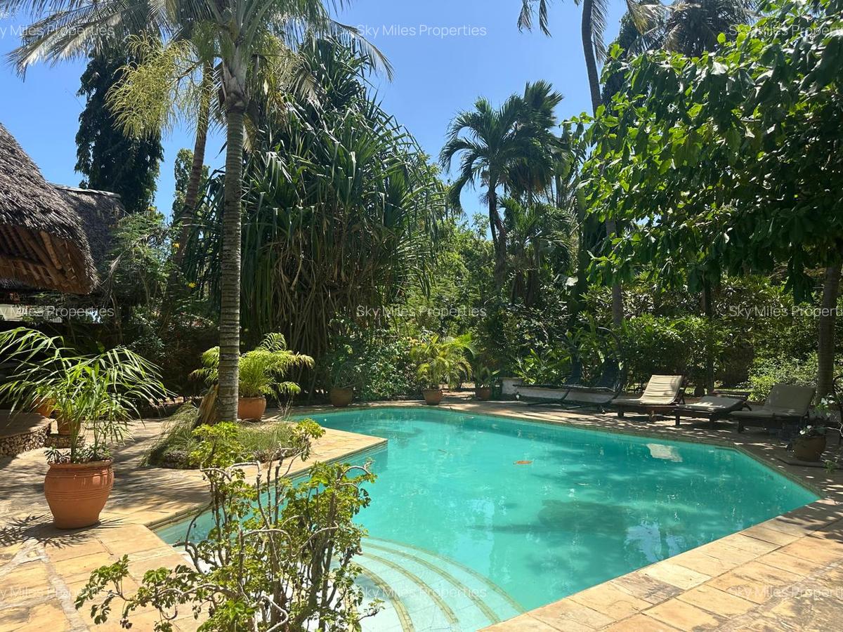 3 Bed Villa with En Suite at La-Marina - 3