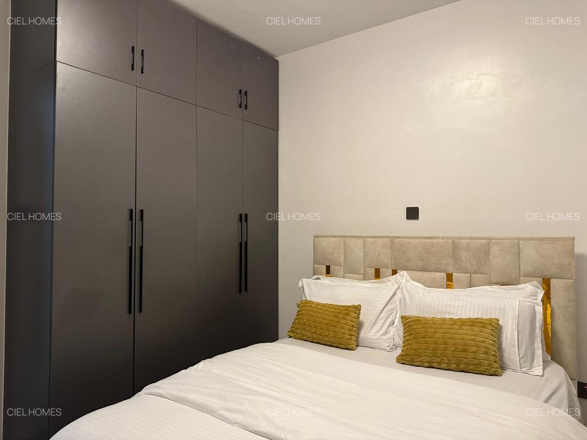 Serviced 2 Bed Apartment with Swimming Pool in Kilimani - 14