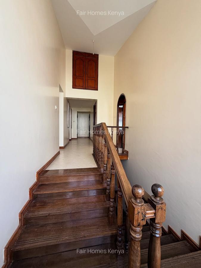 5 Bed Townhouse with En Suite at Riverside Drive - 13