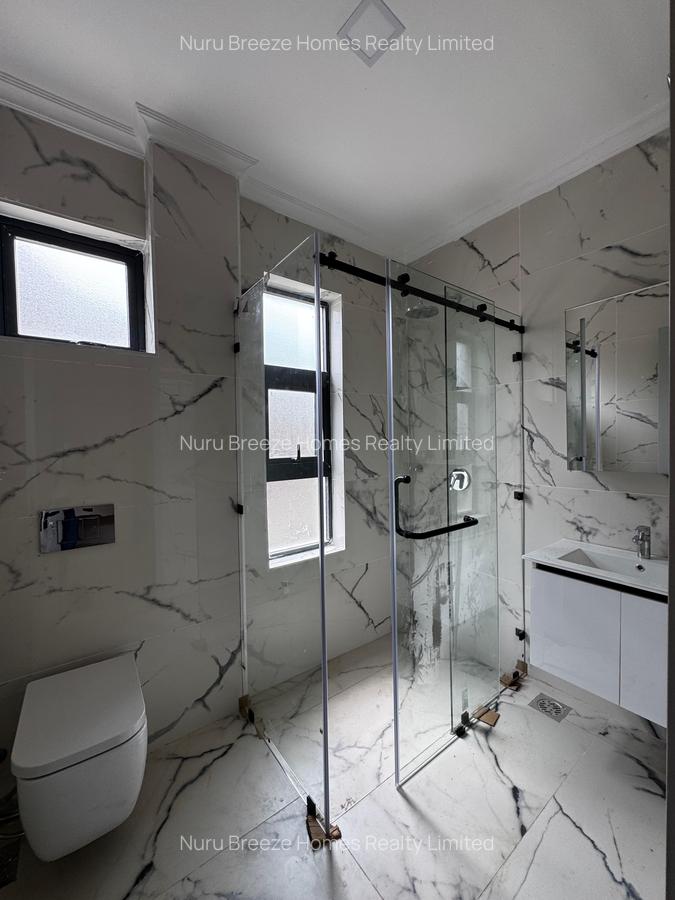 5 Bed Townhouse with En Suite in Lavington - 7