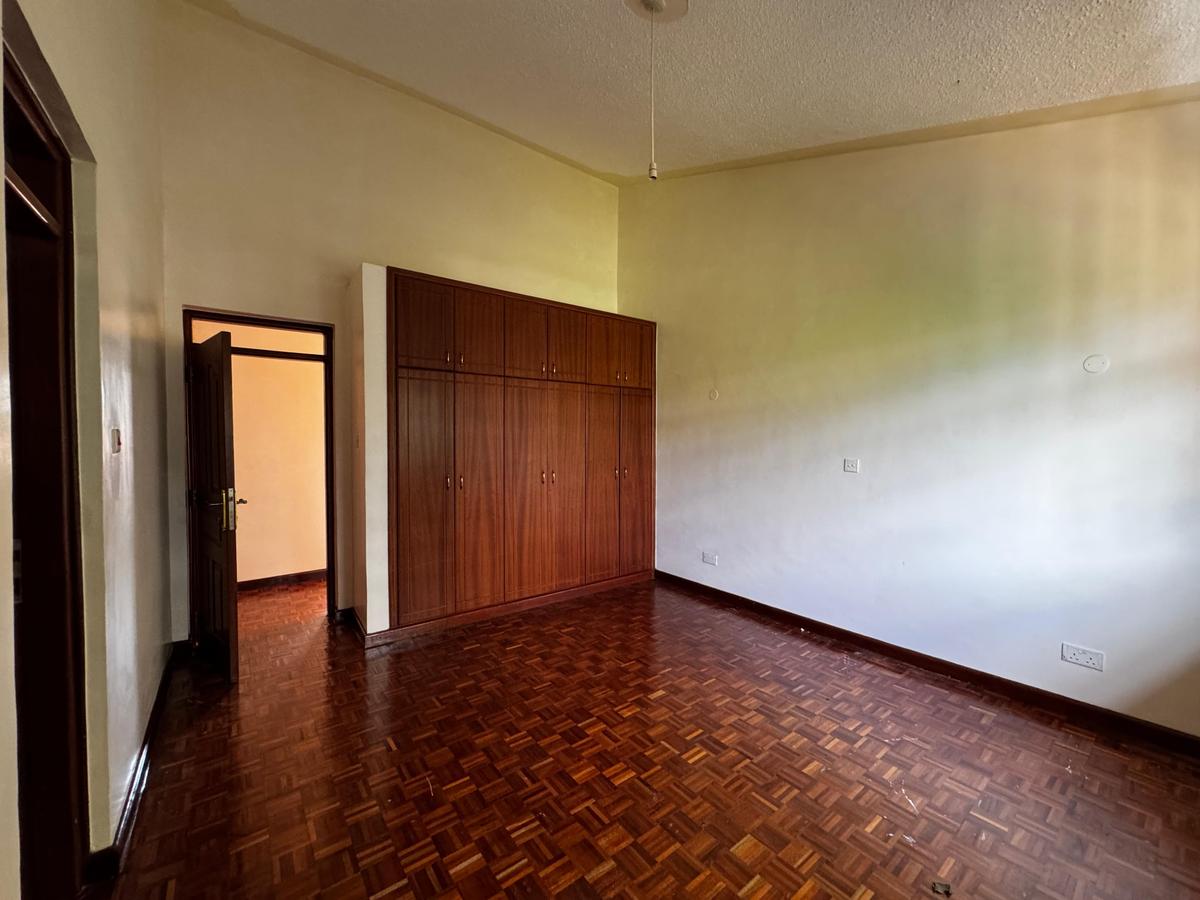 3 Bed Apartment with En Suite in General Mathenge - 6