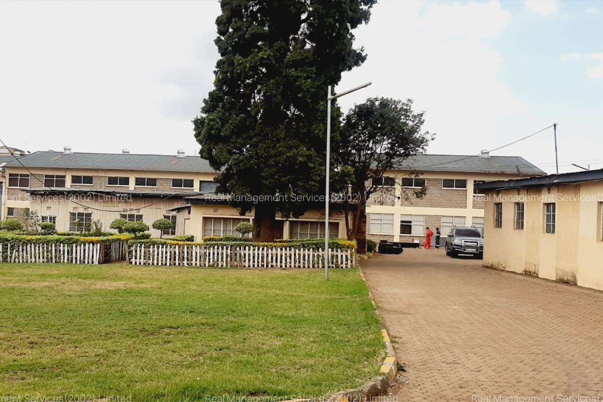 5,200 ft² Warehouse with Backup Generator at Southern Bypass - 6