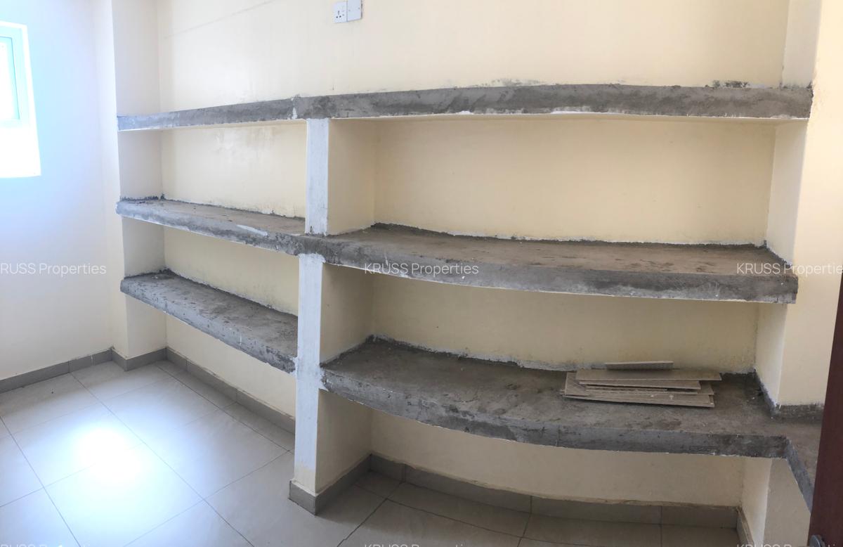 3 Bed Apartment with En Suite at Ar2497 - 13