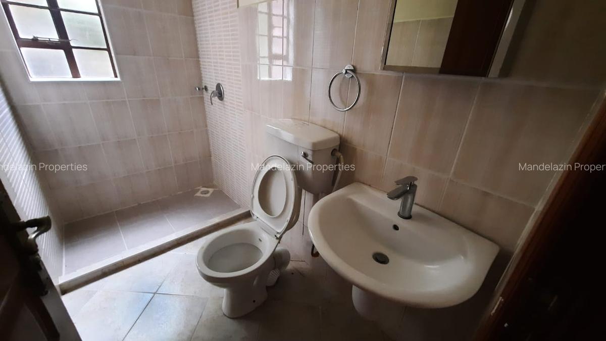 2 Bed Apartment with En Suite at School Lane - 14