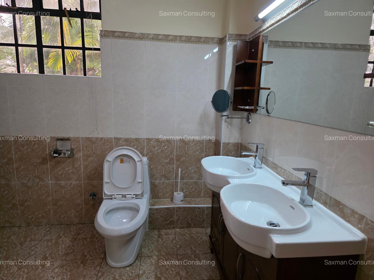 2 Bed Apartment with En Suite in Nyari - 13
