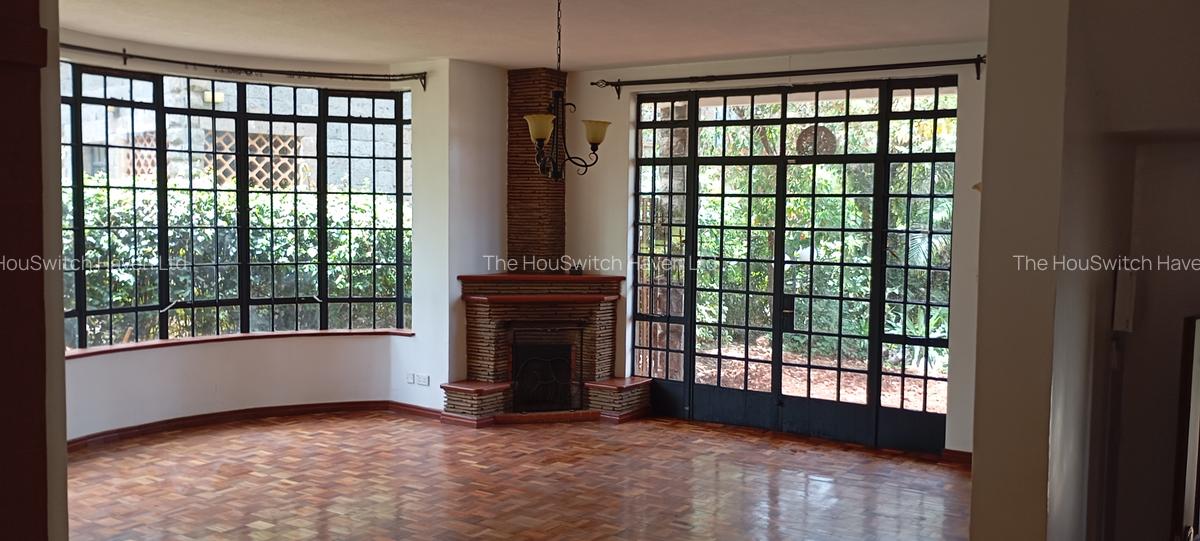 5 Bed Townhouse with En Suite at Convent Drive - 3