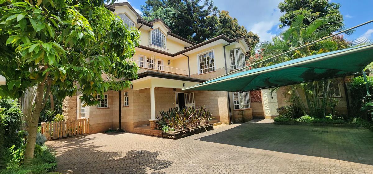 5 Bed Villa with En Suite in Lavington