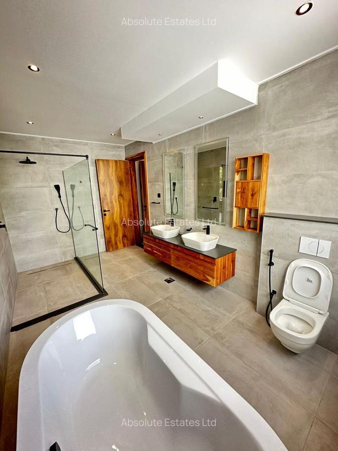 4 Bed Apartment with Swimming Pool in Karura - 10