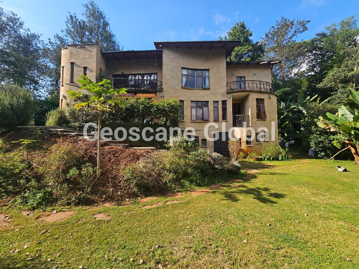 3 Bed House with En Suite in Runda - 3