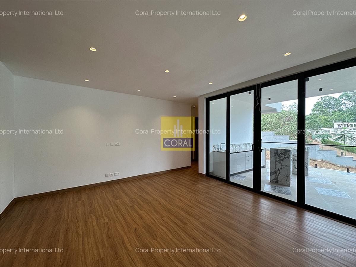 5 Bed House in Rosslyn - 3