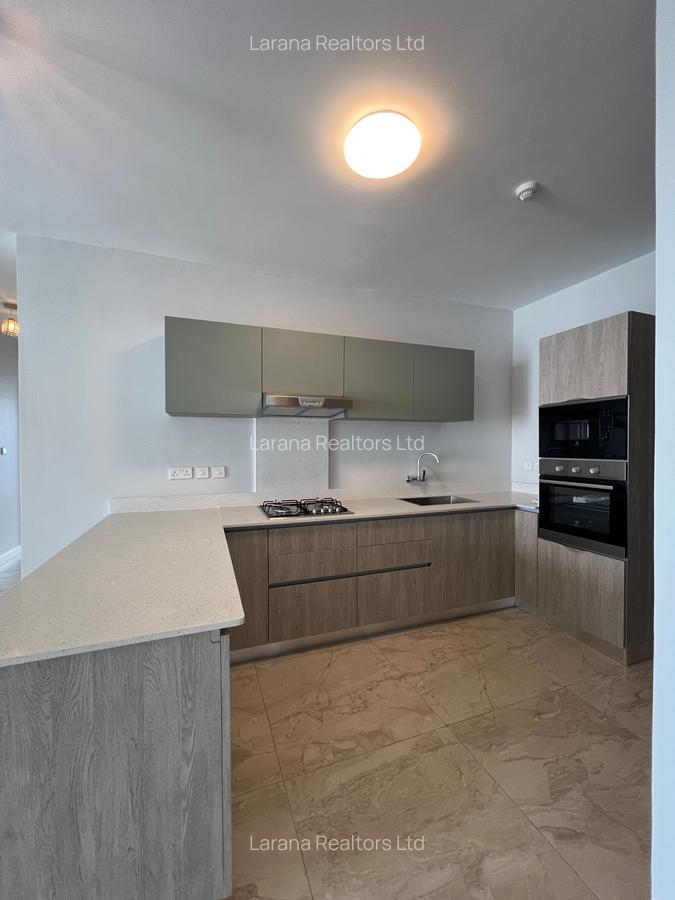 3 Bed Apartment with En Suite at Nyeri Rd - 4