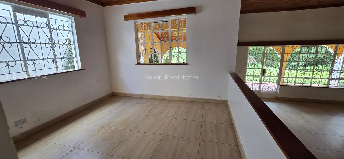 4 Bed House with En Suite at Loresho Road - 13