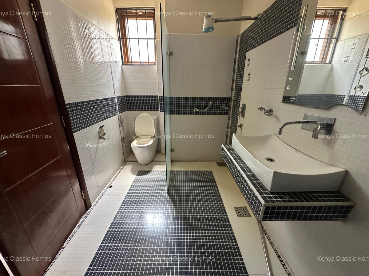 4 Bed Apartment with En Suite at Lavington - 14