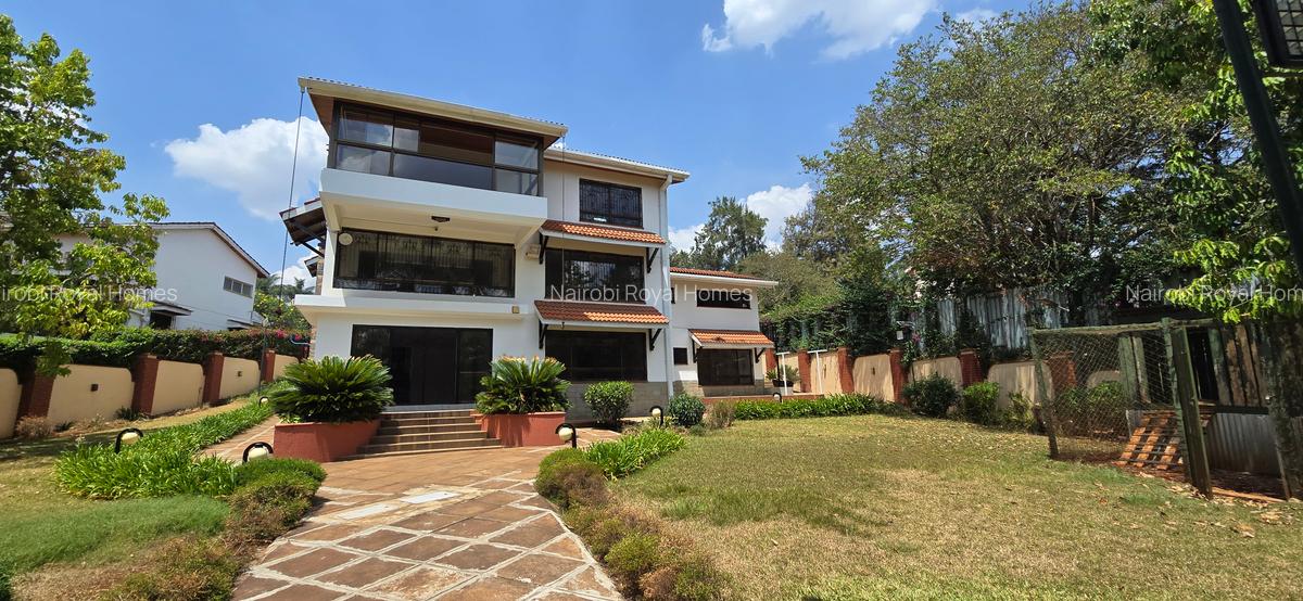 5 Bed House with En Suite at Off Un Avenue - 2