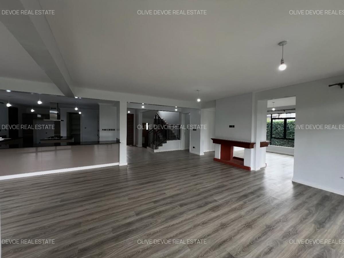 5 Bed Villa with En Suite in Runda - 6