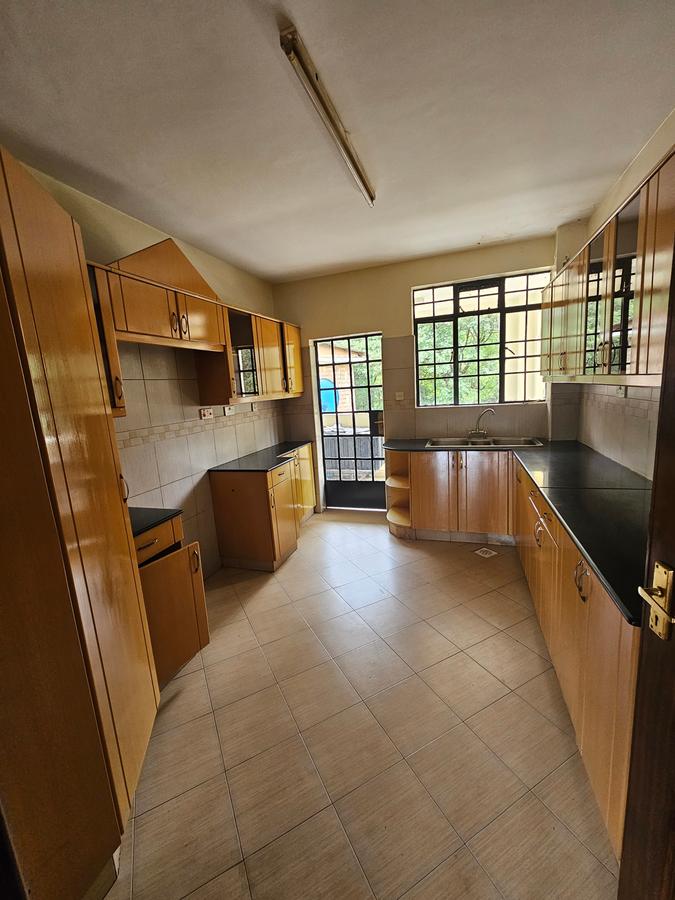 3 Bed Apartment with En Suite at Kileleshwa - 6