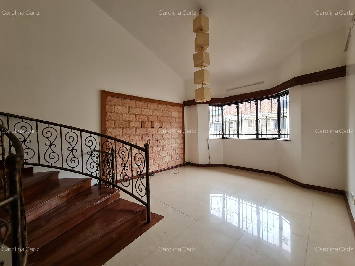 4 Bed Townhouse with En Suite at Brookside Drive - 8