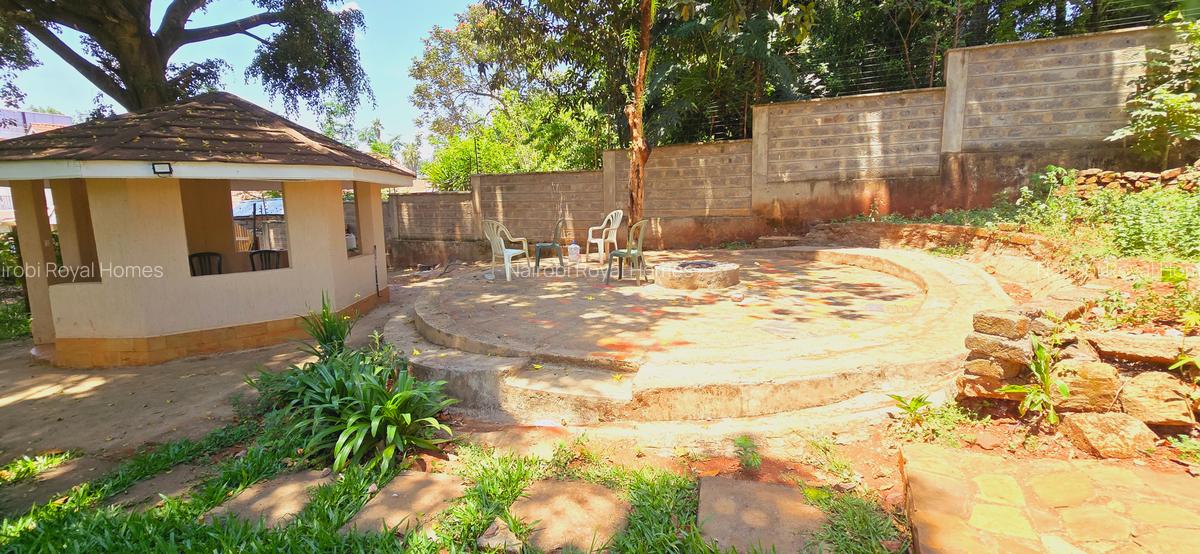 4 Bed House with En Suite at Loresho Crescent - 3