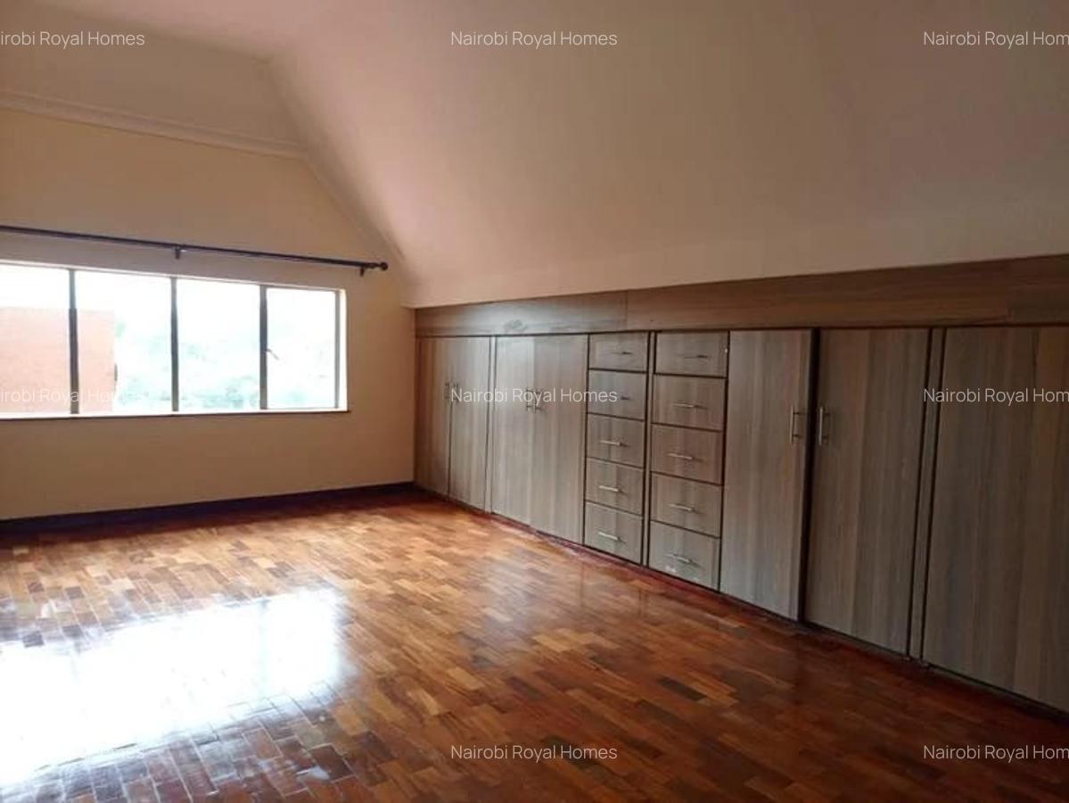 8 Bed House with En Suite at Runda Road - 13