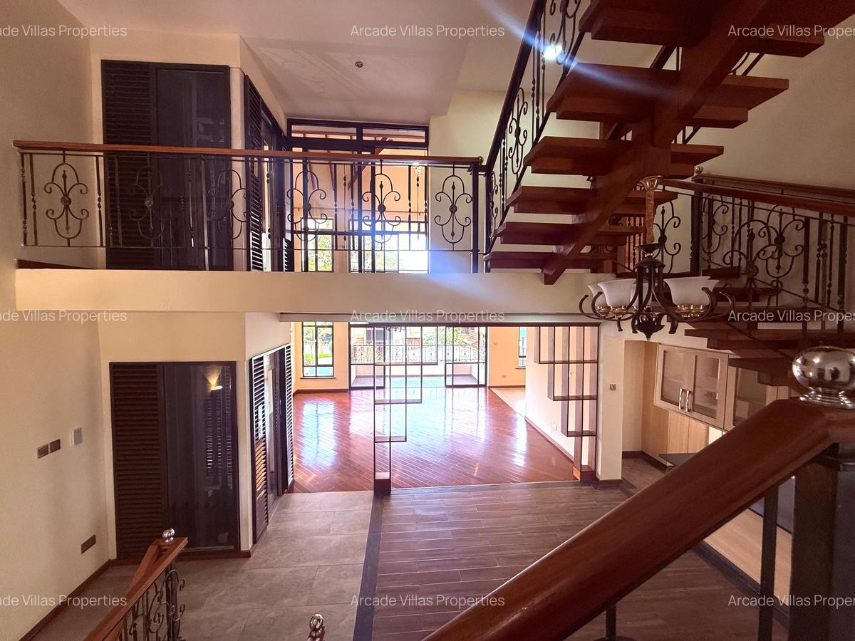 5 Bed Townhouse with En Suite in Lavington - 11