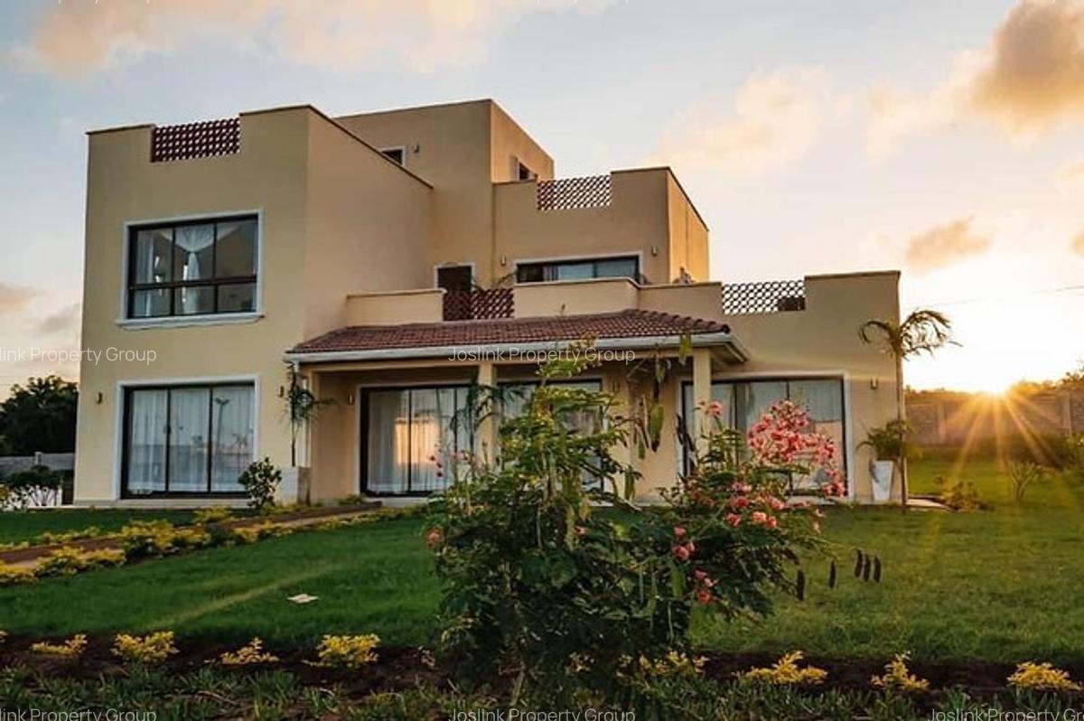 4 Bed Townhouse with En Suite in Nyali Area - 5