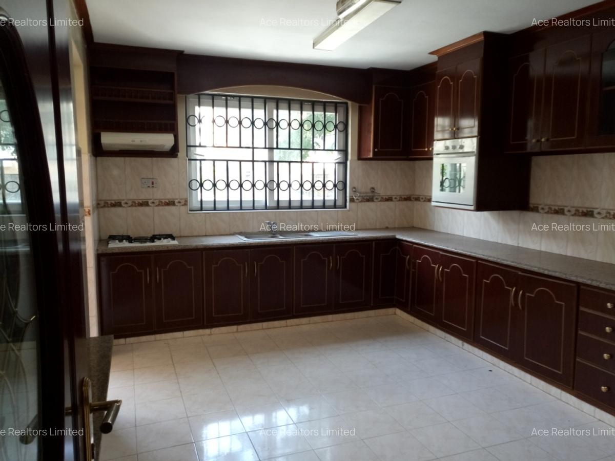 3 Bed Apartment with En Suite at Off Rhapta Road Westlands Nairobi - 2