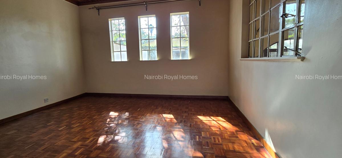 4 Bed House with En Suite at Loresho - 12