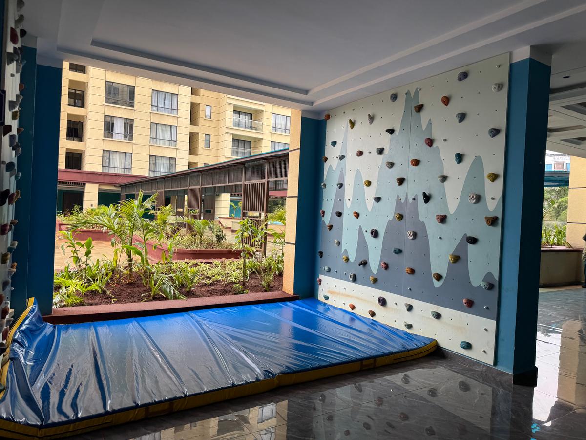 Serviced 2 Bed Apartment with En Suite in Kilimani - 5