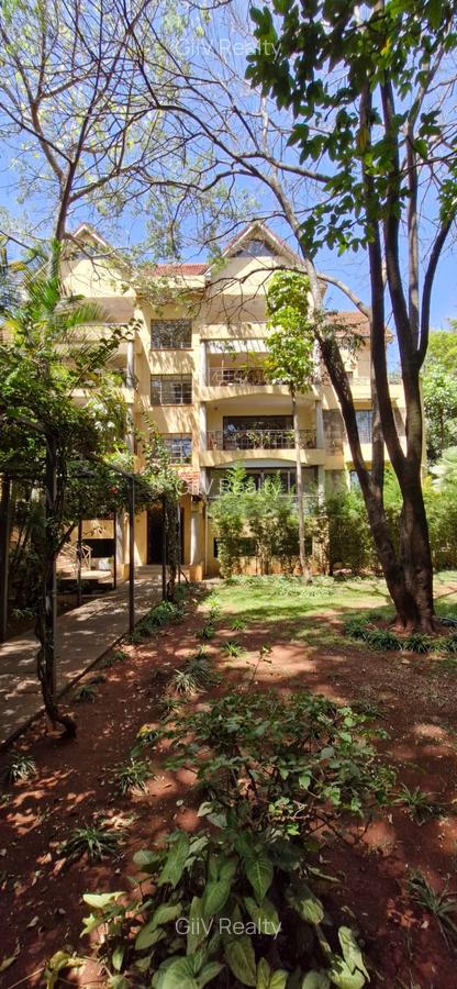 3 Bed Apartment with En Suite in Westlands Area - 12